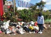 Tumpukan Sampah Di Samping Alun-Alun Lembang Dikeluhkan Oleh Warga