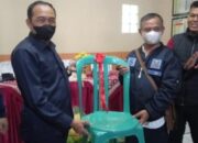 Sumbangan Kursi Di RW 05 Kel.Cigugur Tengah Kec.Cim Teng Diserahkan Plt Walikota Cimahi