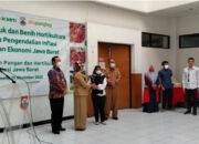 Pemkot Cimahi Membagikan Bibit Dan Produk Holtikultura Untuk Pengendalian Inflasi