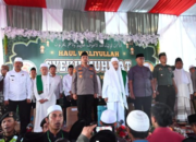 Bupati Hadiri Haul Waliyullah Syekh Muhibat ke-9 dan Sesepuh Kel.Winduhaji Bersama Habib Luthfi bin Yahya