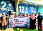 WUJUDKAN SLOGAN PAN ‘’BANTU RAKYAT, IBU PESTA BACALEG PAN DAPIL 1 KBB BAGIKAN BERAS GRATIS