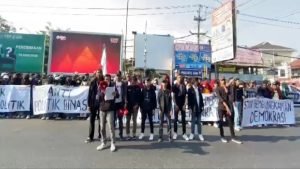 Mahasiswa Yogyakarta Tuding MK Diperalat Dinasti Politik