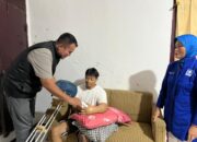 KETUA DPD PAN KBB ABR JENGUK KANG TB WARGA PURABAYA YANG MENDERITA PENYAKIT KANKER KULIT STADIUM 4