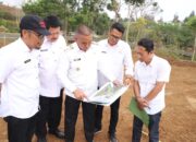 PEMDA KBB AKAN DIRIKAN MINIATUR KA’BAH, ARSAN LATIF : SUMBER ANGGARANNYA TIDAK AKAN MENGANDALKAN DARI APBD