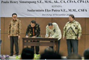 Serah Terima Jabatan Kepala Perwakilan BPK Jabar, Pj Wali Kota Bandung Sampaikan Dukungan