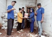 CALEG PAN DAPIL 2 KBB GERAK CEPAT BERI BANTUAN SEMBAKO KEPADA WARGA YANG RUMAHNYA ROBOH
