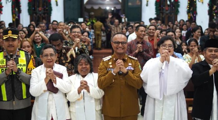 Tinjau Perayaan Misa Natal, Pj Bupati Subang Imran Ajak Masyarakat Jaga Kerukunan dan Toleransi