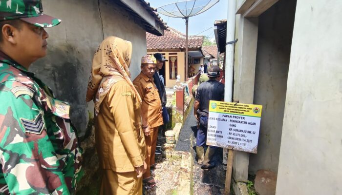 Pemdes Sindangsari Wujudkan Pengaspalan Jalan Gang dari Dana Desa 2025