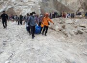 Evakuasi Korban Longsor Gunung Kuda Terus Dikebut, Pemprov Tegaskan Tutup Tambang Selamanya