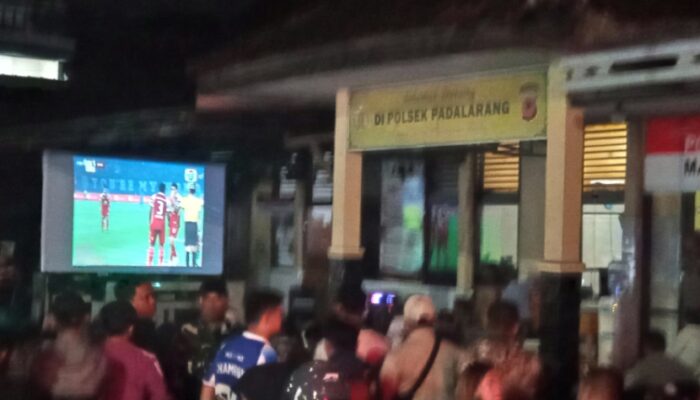 Nobar Persib vs Barito Putera di Mapolsek Padalarang Berlangsung Meriah