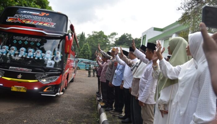Calon Haji Asal Kabupaten Kuningan Berjumlah 1018 Orang, Bupati Titip Doa
