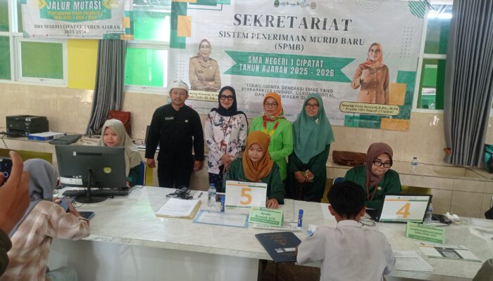 Sekolah “Diskotik” SMAN 1 Cipatat, Budayakan SPMB Yang Santun dan Berintegritas