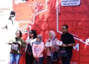 Ribuan Pelari Napak Tilas Tempat Bersejarah Soekarno di Bandung