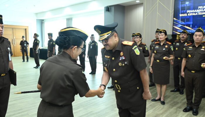 Kajati Jabar Lantik Dr. Jefferdian sebagai Wakajati Baru: Dorong Reformasi Birokrasi Kejaksaan yang Konkret dan Berintegritas