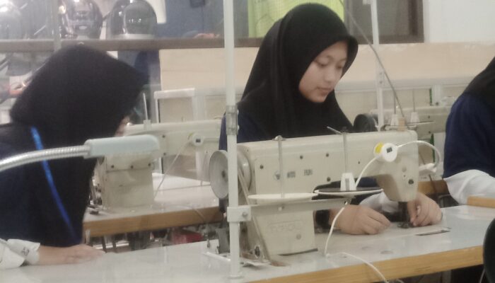 Ini Langkah Nyata Pemkot Cimahi Tekan Pengangguran: 83 Peserta Pelatihan Menjahit Langsung Ditempatkan di Tiga Perusahaan