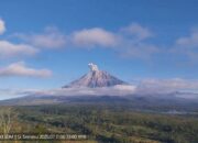 Gunung Semeru Terjadi Erupsi, Warga Berhati Hati