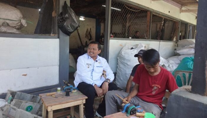 Pengrajin Gelasan Raup Omset 300 Persen, Saat Musim Layangan