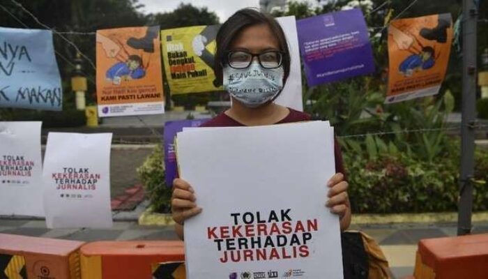 Jurnalis Antara Dipukul saat Meliput Demonstrasi DPR RI, Iwakum Kecam Keras