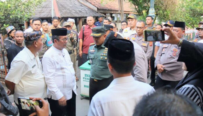 Tim Gabungan Tertibkan Pengemis dan Pengamen di Situs Sunan Gunungjati yang Kerap Meresahkan Peziarah