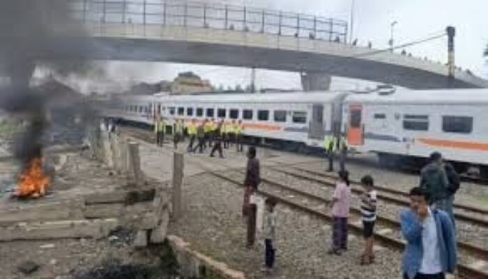 KAI Commuter Terhambat Perjalanan Dampak Aksi Demonstrasi di DPR/MPR