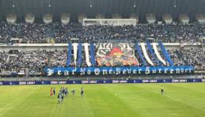 Suporter Persis Solo Himbau Tidak Hadir di Pertandingan Lawan Persib Besok