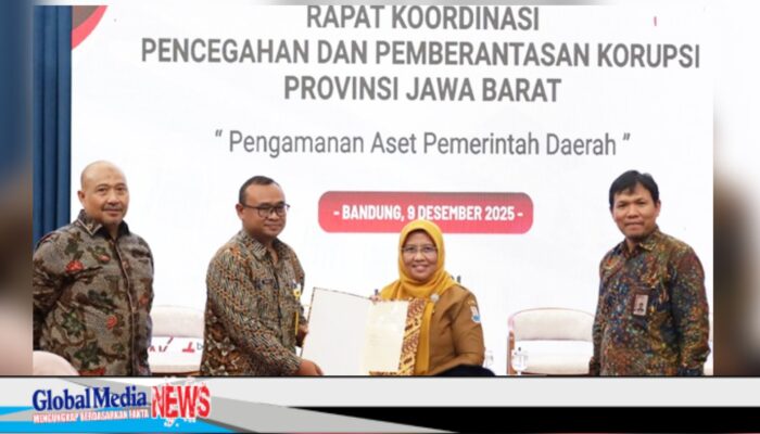 Perkuat Transparansi, Kantor Pertanahan Cimahi Serahkan Sertipikat Aset Pemkot di Rakor Antikorupsi Jabar