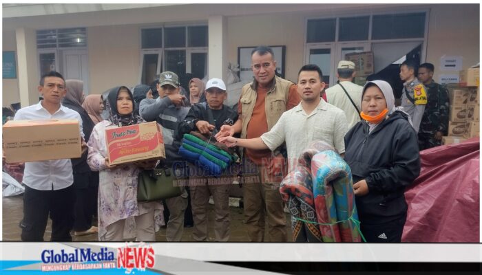 ABR Foundation Turun Langsung Salurkan Bantuan Logistik untuk Korban Longsor di Pasirlangu