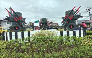 Tiga Meriam Rapier Dipasang di Bundaran Jati, Perkuat Identitas Cimahi sebagai Kota Pendidikan Militer