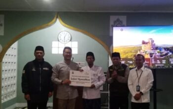 Safari Ramadan di Masjid Jami Al-Hikmah, Wakil Wali kota Serahkan Bantuan untuk Warga