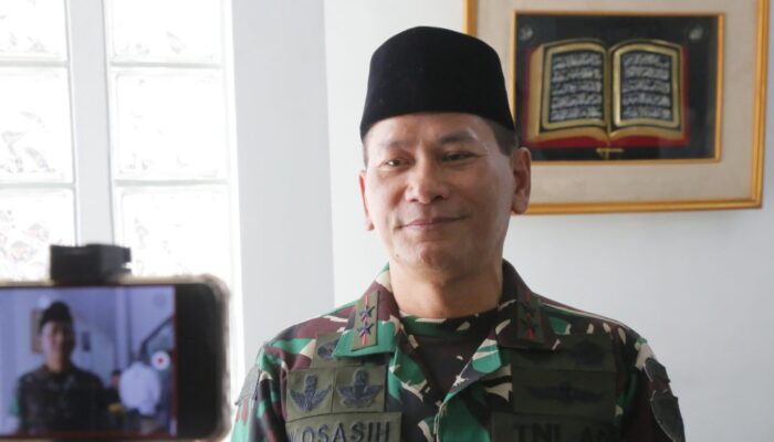 Jenderal Santri Mayjen Kosasih: Menyulam Kepemimpinan dengan Spiritual di Bumi Siliwangi