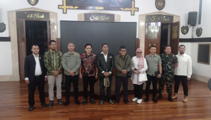 HUT ke-80 Kodam lll/Siliwangi, Hadirkan Kegiatan Sosial lewat Pameran Lukisan