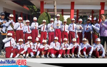 Tumbuhkan Jiwa Nasionalisme, 44 Siswa SDN Ajung 01 Ikuti Lomba Gerak Jalan Antar Pelajar