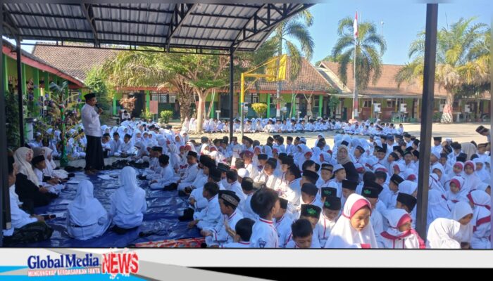 Maulid Nabi di SDN Ajung 03 Jember, 492 Siswa Diajak Meneladani Akhlak Rasulullah SAW