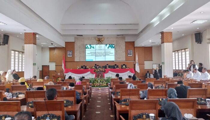 Paripurna DPRD Cimahi Lantik Kusmawan, Ngatiyana Tekankan Fungsi Legislasi dan Pengawasan